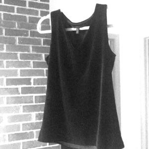 Black V-Neck  velvet xs top.